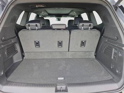 Used 2026 GMC Acadia Denali w/ Super Cruise Package FWD image 6
