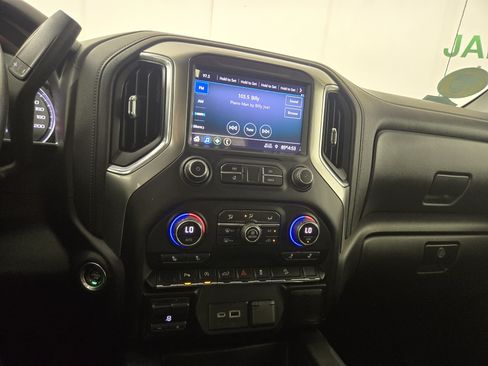 Certified 2021 Chevrolet Silverado 1500 LT Trail Boss w/ Safety Package AWD/4WD image 21