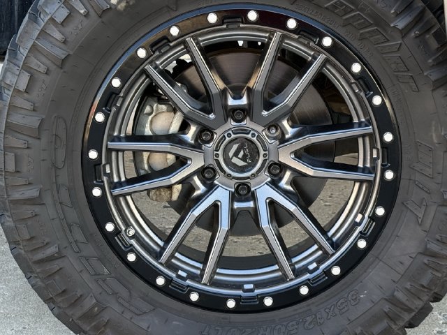 Used 2023 Nissan Titan PRO-4X w/ Pro-4x Convenience Package AWD/4WD image 11