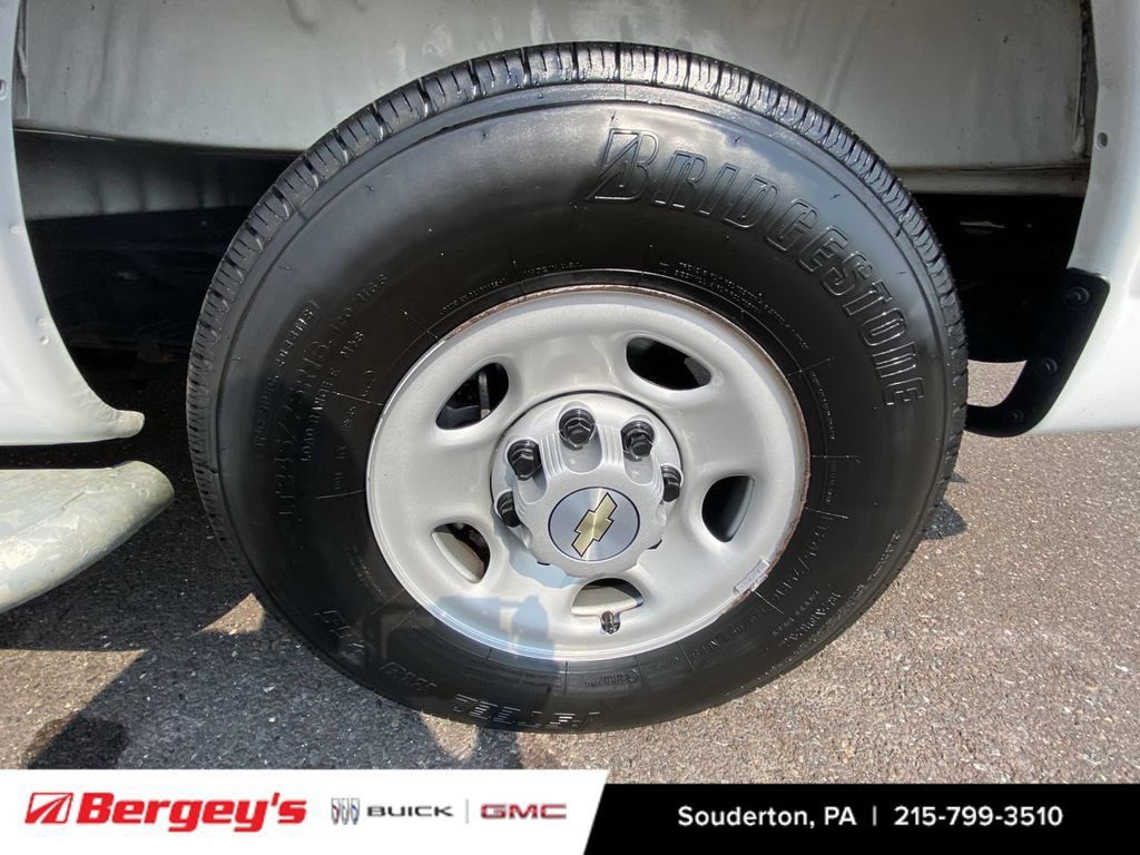 Certified 2025 Chevrolet Express 2500 w/ Driver Convenience Package RWD image 37
