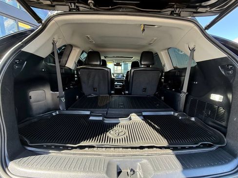 Used 2018 Toyota Highlander SE AWD/4WD image 10