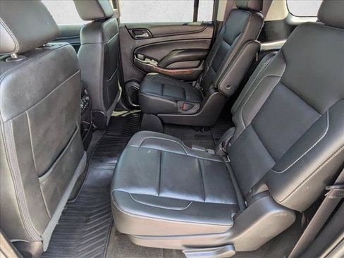 Used 2017 Chevrolet Suburban Premier AWD/4WD image 17