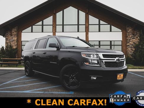 Used 2017 Chevrolet Suburban LT image 1