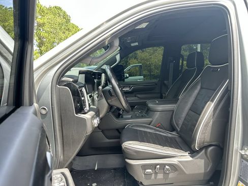 Used 2024 GMC Sierra 2500 AT4X AWD/4WD image 2