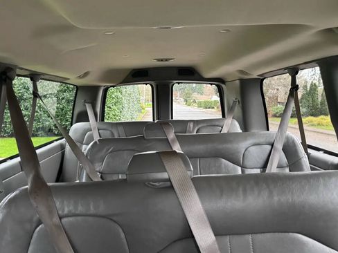 Used 2014 Chevrolet Express 2500 LS RWD image 18