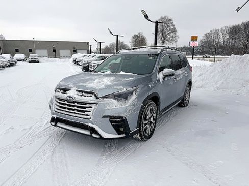 Used 2023 Subaru Ascent Limited image 5