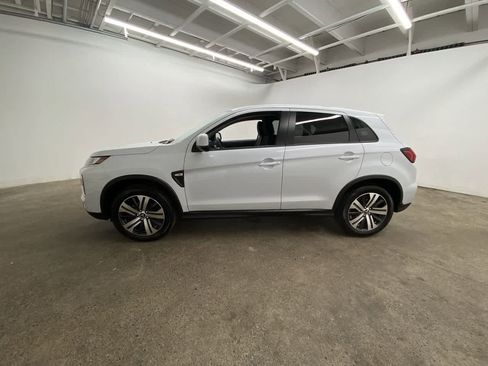 Used 2025 Mitsubishi Outlander Sport ES image 3