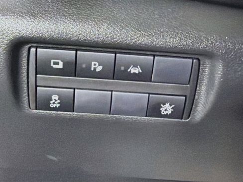 Used 2025 Nissan Versa S w/ Trunk Package FWD image 16