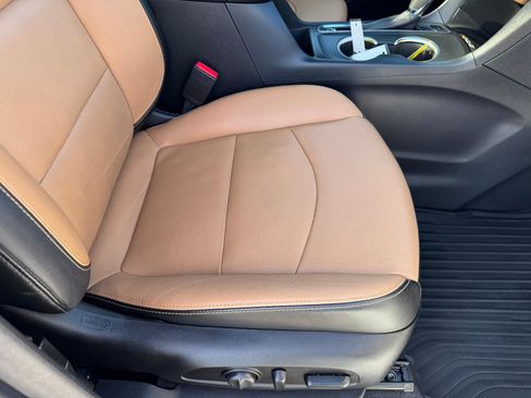 Used 2021 Chevrolet Equinox Premier image 19