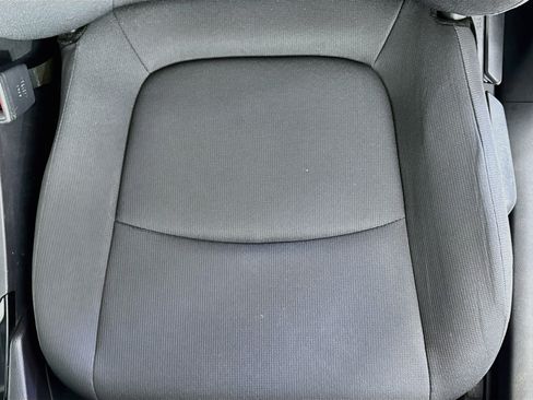 Certified 2022 Toyota Corolla Cross LE AWD/4WD image 18