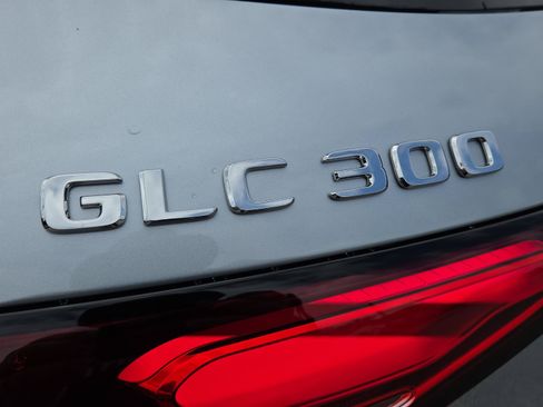 New 2026 Mercedes-Benz GLC 300 image 36