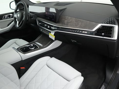 New 2026 BMW X5 sDrive40i w/ Climate Comfort Package image 18