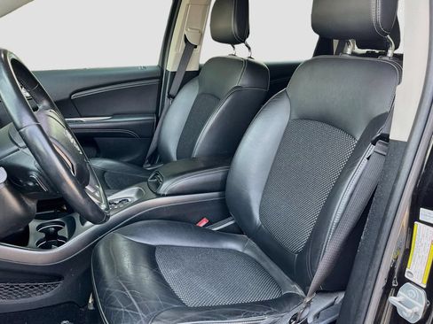 Used 2019 Dodge Journey Crossroad AWD/4WD image 19