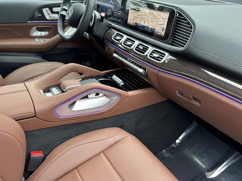 Used 2026 Mercedes-Benz GLS 450 4MATIC image 28