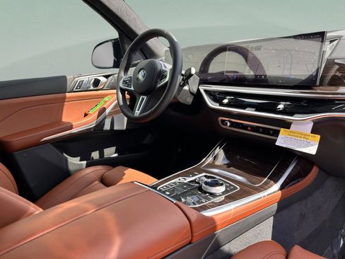 Used 2026 BMW X7 M60i image 28