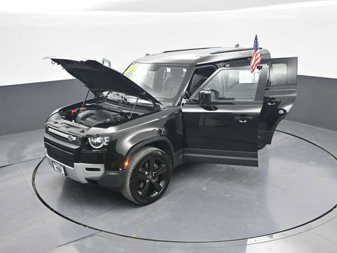 Used 2023 Land Rover Defender 110 SE AWD/4WD image 45