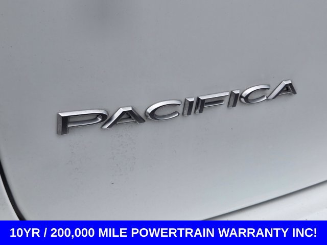 Used 2022 Chrysler Pacifica Pinnacle AWD/4WD image 14
