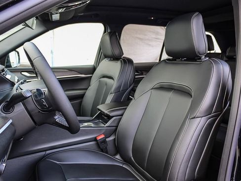 New 2026 Jeep Grand Cherokee Limited w/ Limited Altitude Package image 18