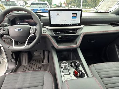 Used 2026 Ford Explorer ST-Line AWD/4WD image 18