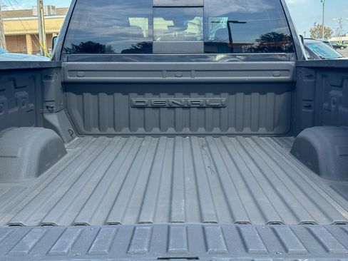 Used 2021 GMC Sierra 2500 Denali w/ Denali Ultimate Package image 41