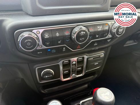 Used 2023 Jeep Wrangler Unlimited w/ Cold Weather Group AWD/4WD image 15