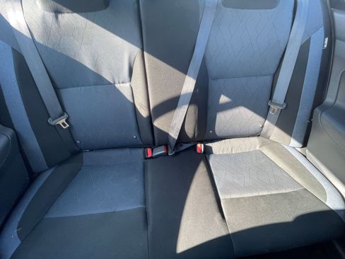 Used 2025 Nissan Versa SV image 37