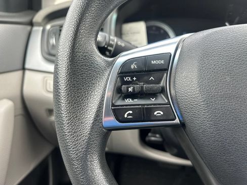 Used 2018 Hyundai Sonata SE FWD image 17
