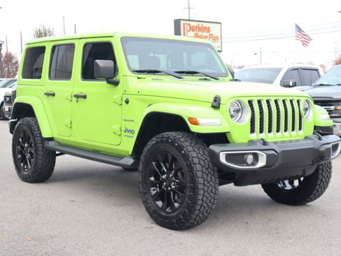 Used 2021 Jeep Wrangler Unlimited Sahara w/ Cold Weather Group image 6