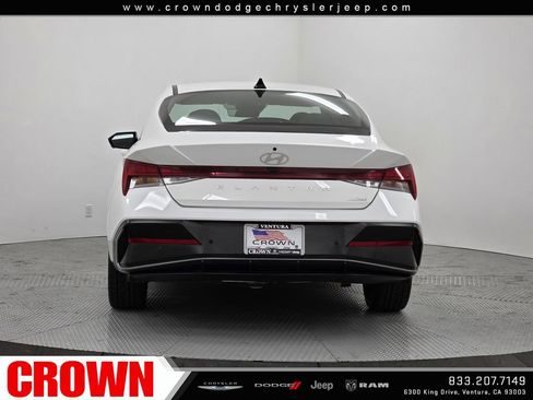 Used 2024 Hyundai Elantra Limited FWD image 6