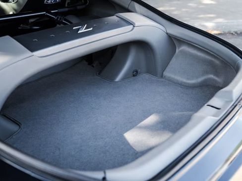 Used 2006 Nissan 350Z Touring w/ (N93) Cargo Convenience Pkg image 86