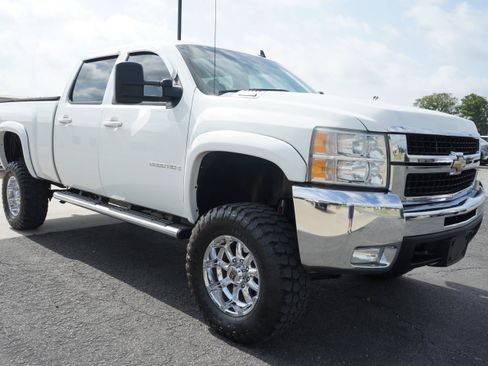 Used 2007 Chevrolet Silverado 2500 LTZ AWD/4WD image 7