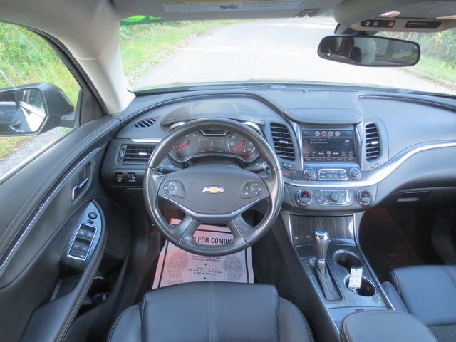 Used 2018 Chevrolet Impala LT FWD image 9