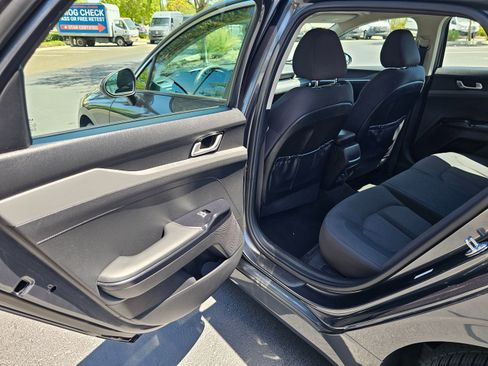 Used 2023 Kia K5 LXS image 17
