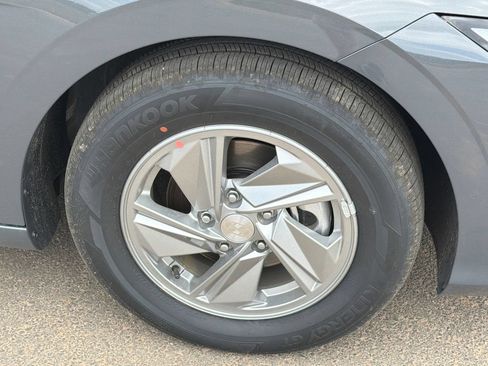 New 2026 Hyundai Elantra SE FWD image 13