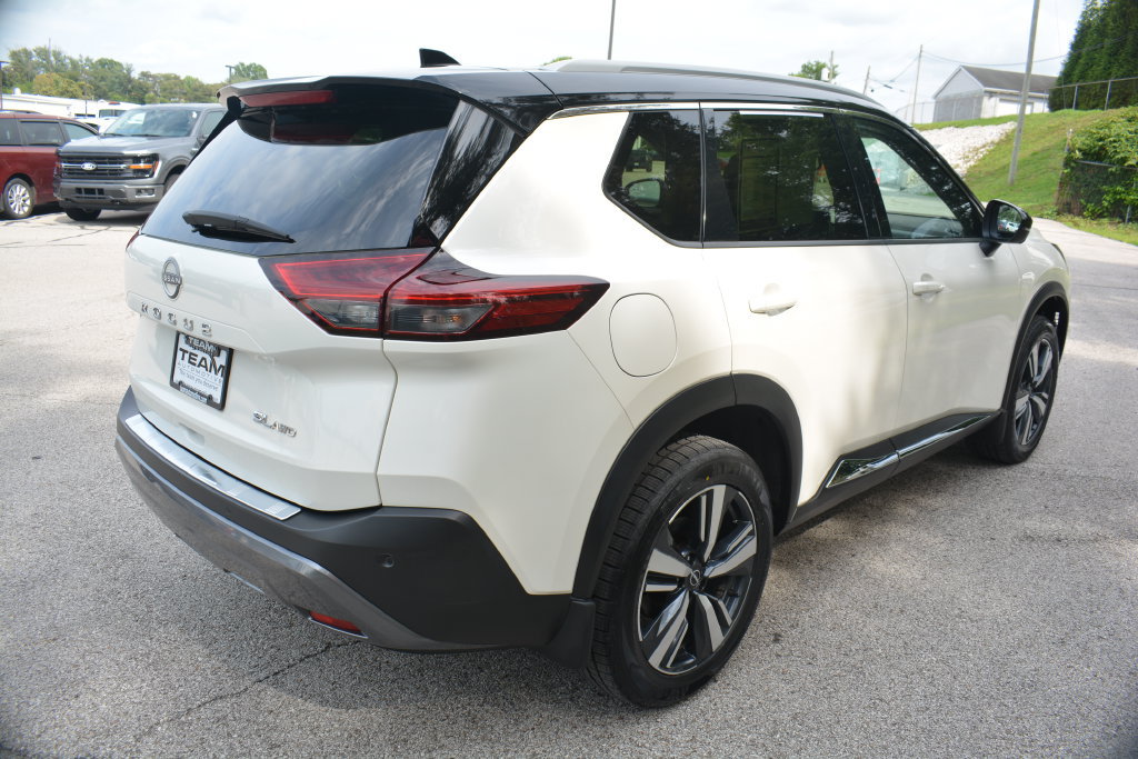 Used 2023 Nissan Rogue SL AWD/4WD image 5