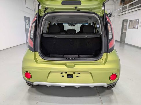 Used 2017 Kia Soul + FWD image 35