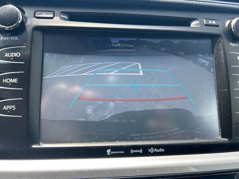 Used 2019 Toyota Highlander SE AWD/4WD image 36