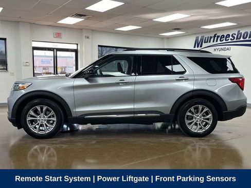 Used 2024 Ford Explorer XLT w/ Equipment Group 202A RWD image 9