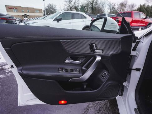 Used 2025 Mercedes-Benz CLA 250 4MATIC image 8