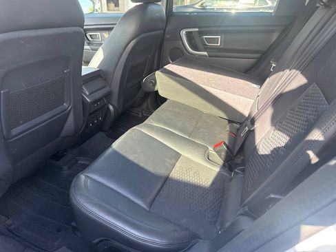 Used 2019 Land Rover Discovery Sport SE AWD/4WD image 16