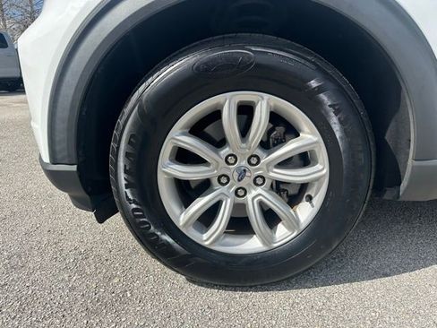 Certified 2021 Ford Explorer 2WD image 29