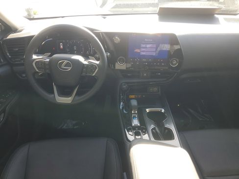 Certified 2022 Lexus NX 250 FWD w/ Premium Package image 10