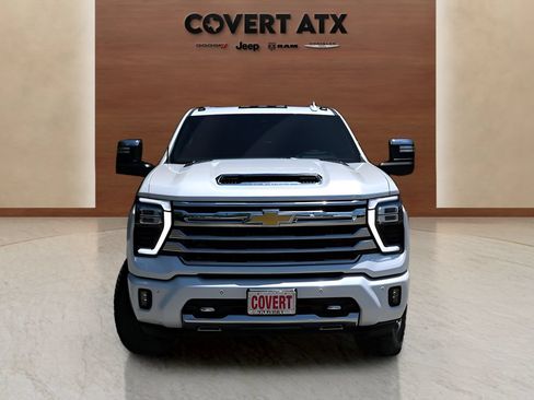 Used 2025 Chevrolet Silverado 2500 High Country w/ High Country Premium Package AWD/4WD image 8