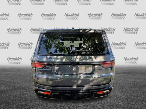 Used 2024 Jeep Wagoneer Series II w/ Convenience Group I RWD image 9