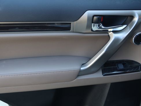 Certified 2021 Lexus GX 460 Luxury w/ Accessory Package image 35