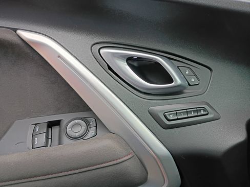 Used 2022 Chevrolet Camaro ZL1 RWD image 23