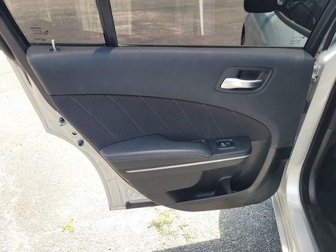 Used 2020 Dodge Charger SXT RWD image 14