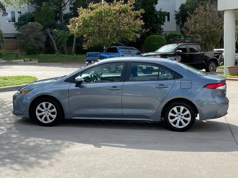 Used 2024 Toyota Corolla LE FWD image 3