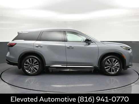 Certified 2026 INFINITI QX60 Luxe w/ Family Package AWD/4WD image 31