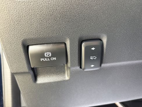 Used 2024 Ford F250 Platinum w/ Tremor Off-Road Package AWD/4WD image 11